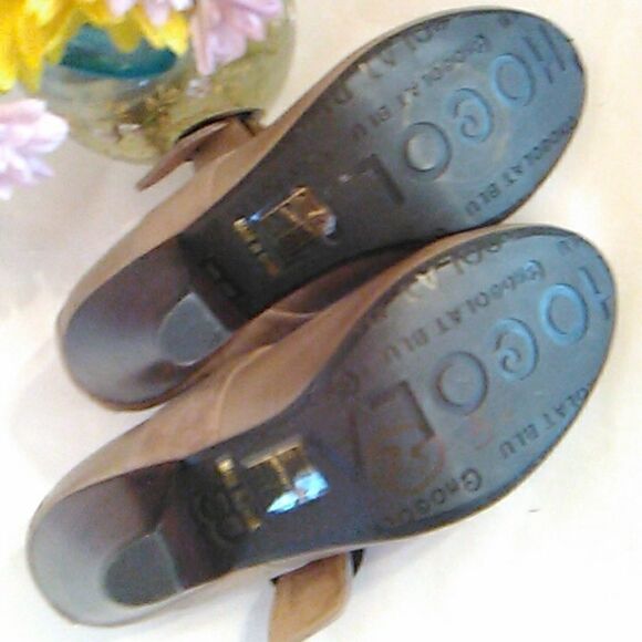 Chocolate Blu Taupe Leather Heels - Picture 5 of 12